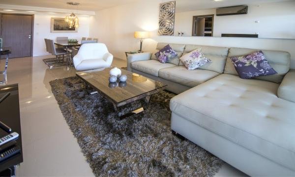 Espléndido apartamento, 3 Dormitorios y Dep.