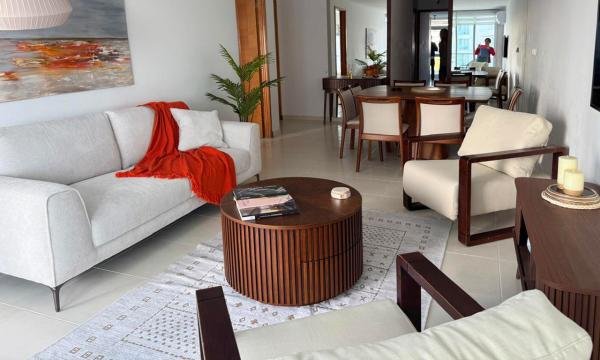 Excelente apartamento de 2 domitorios. Seasons Tower