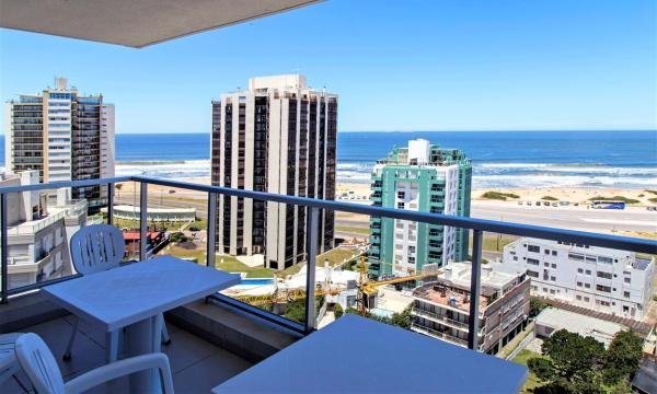 Apartamento de 2 Dormitorios Arenas del Mar