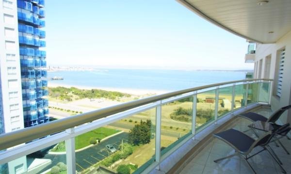 Confortable Apto 3 Dorm. Coral Tower