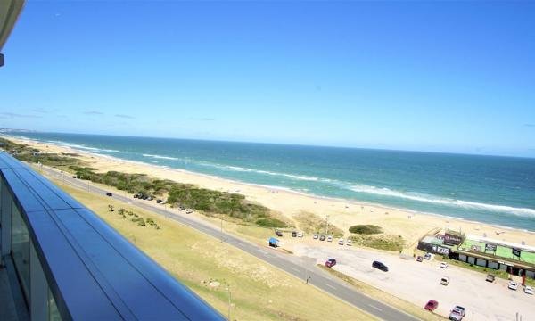 Hermoso apartamento de 3 Dormitorios y Dep. Le Parc