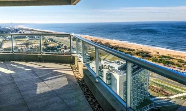 Cómodo apartamento 3 suites + dep. Piso alto, Look Brava, Punta del Este