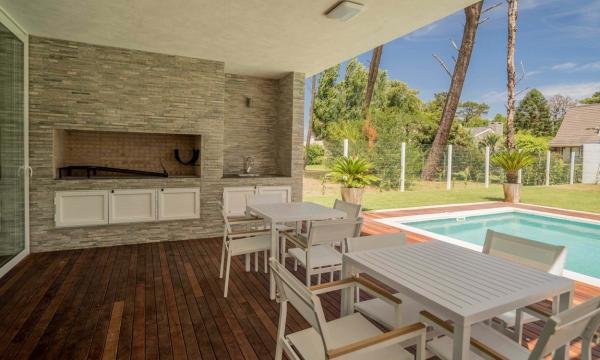 Residencia premium a estrenar, 4 suites y dep. Boulevard Park