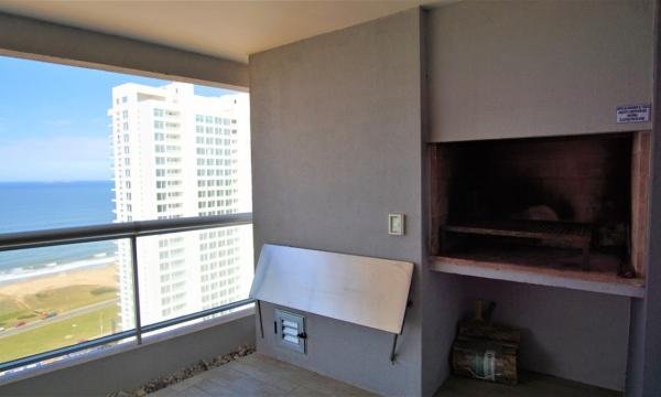 Apartamento, esquinero, 3 Dormitorios y Dep.