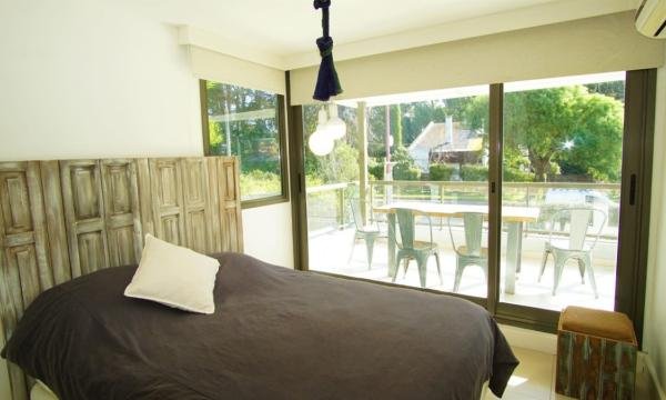 Cómodo apto, 1 y 1/2 dorm, Unique