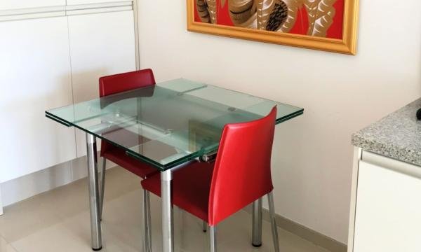 Amplio y cómodo apartamento 3 suites + dep. Sunrise Tower, Playa Mansa, Punta del Este