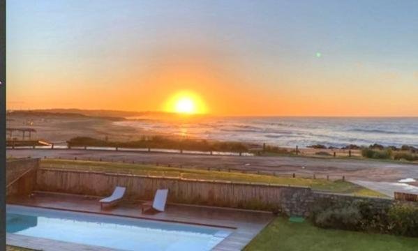 Moderno apartamento frente al mar, 3 dormitorios, Palcos del Mar, Montoya