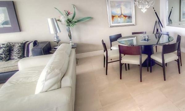 Hermoso apartamento, 2 suites + dep, primera línea de mar, Le Parc, Punta del Este